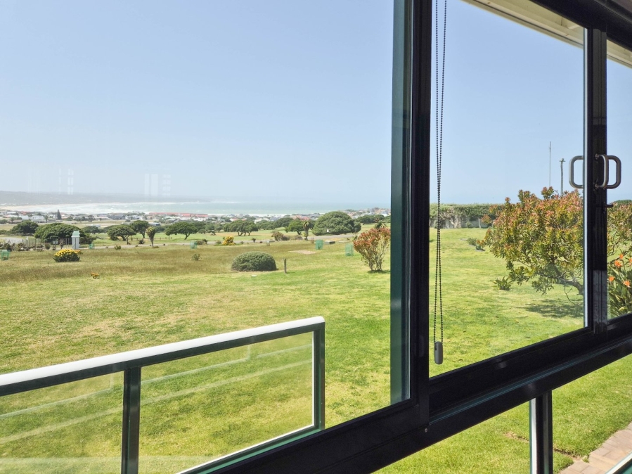 4 Bedroom Property for Sale in Stilbaai Wes Western Cape